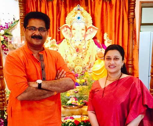 aadesh bandekar with wife suchitra bandekar