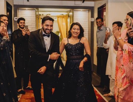 Anurag Worlikar and payal salvi wedding engagement photos
