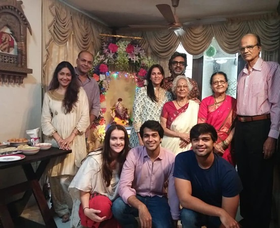 ashutosh govarikar family photos
