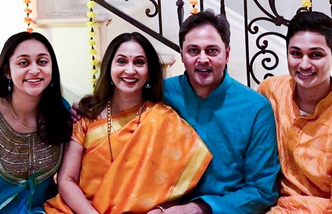 ashwini bhave family photo