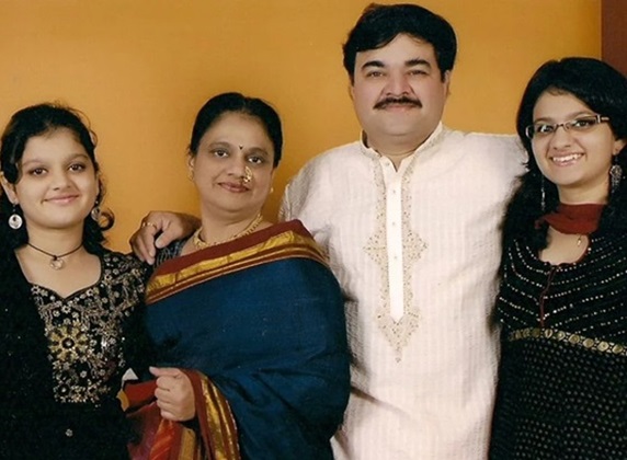 prashant damle family photo