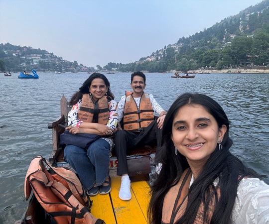 actor sushant shelar with family