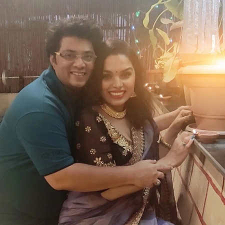 Atul Todankkar with wife