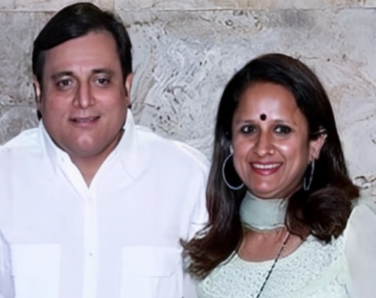 manoj joshi with wife charu joshi