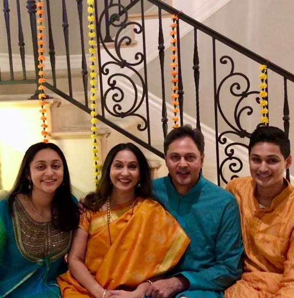 ashwini bhave with husband kishor and sachin sachi family photo