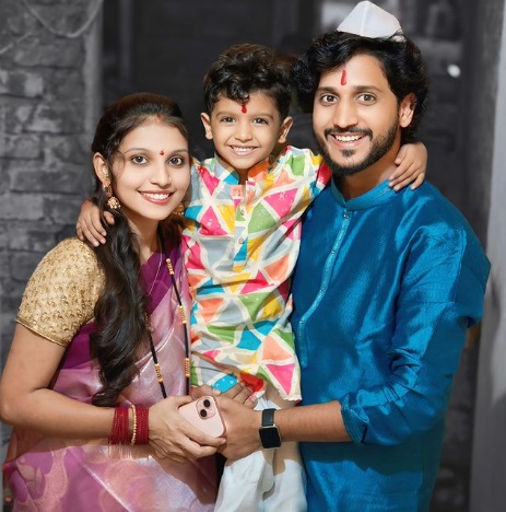 Sairaj Ganesh Kendre family photo