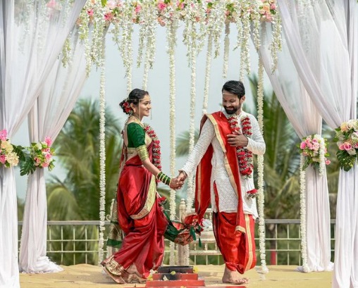 aishwarya shinde and vaibhav rajendra wedding pics