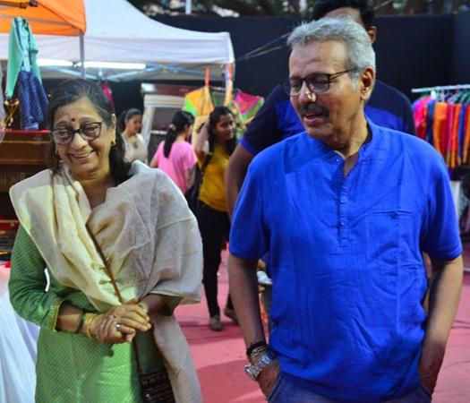 satish pulekar with wife Shradha Satish Pulekar 