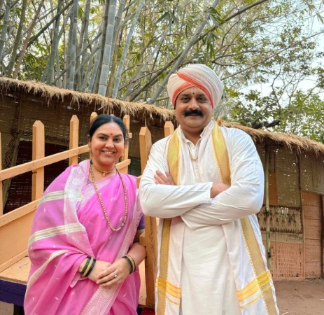 shailesh korde and wife in jai jai swami samarth serial